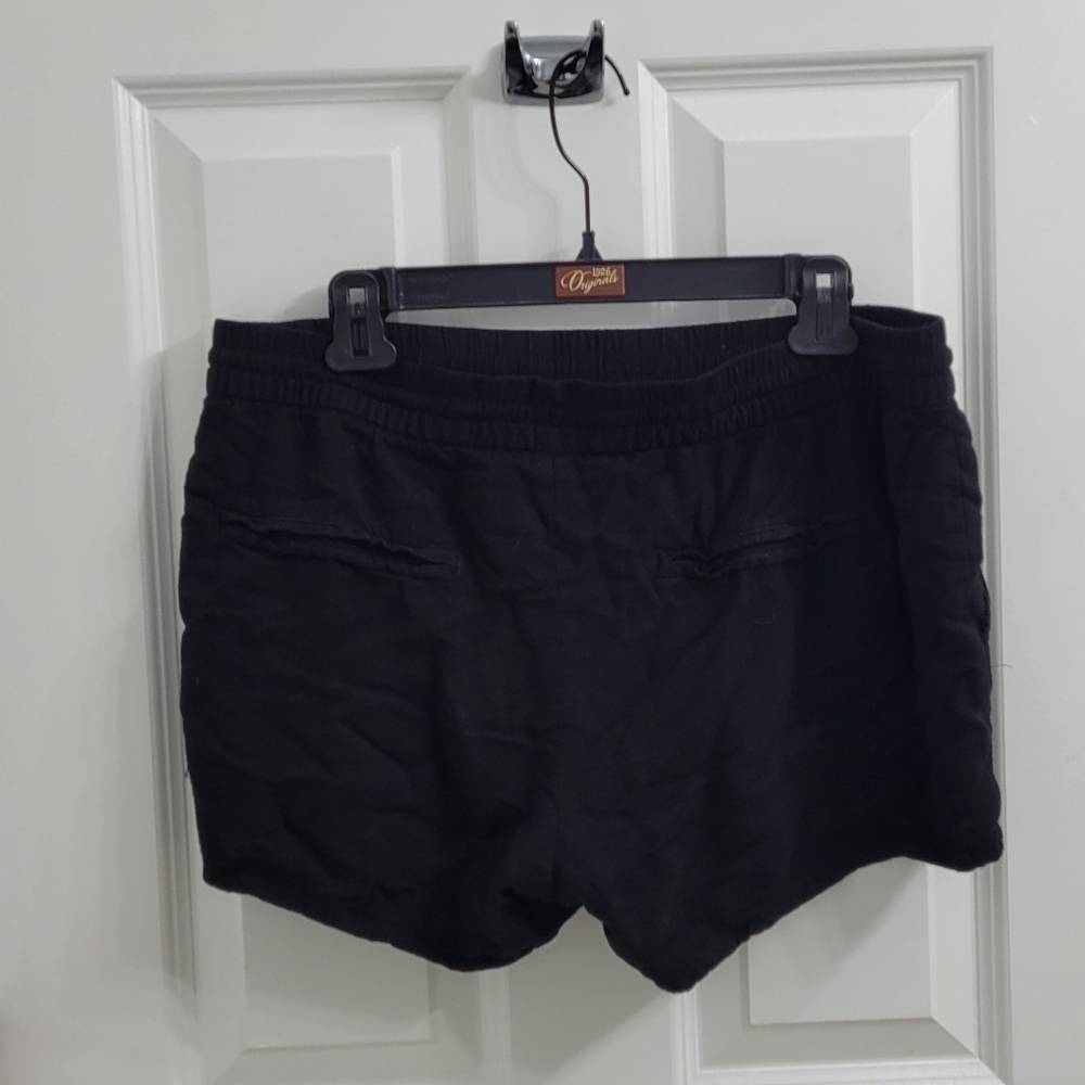 Old Navy Shorts - Picture 3 of 5